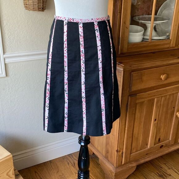 Talbots Skirts Talbots Vintage Panel A Line Black Floral Skirt Size 2 Petite - Picture 1 of 10